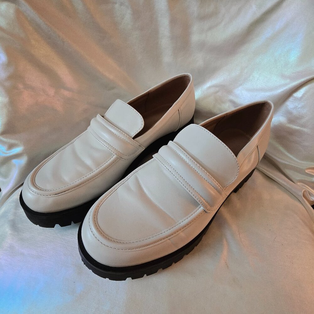 Nine West White Loafers with Black Soles 90s Slip On Dress Shoes 11 US Shoe EUC - Picture 6 of 16